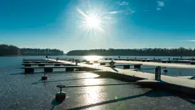 Port w Sztynorcie w zimowej odsłonie pod koniec listopada 2023 r. - zdjęcie 9