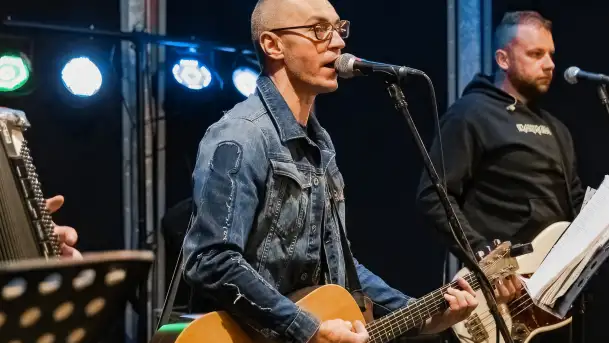 Czarna Bandera podczas koncertu w Strandzie, czerwiec 2023 r.