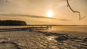 Uroki zimy nad jeziorem Dargin w porcie Dziki Harsz - zdjęcie 38