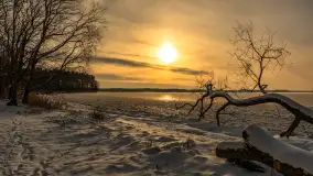 Uroki zimy nad jeziorem Dargin w porcie Dziki Harsz - zdjęcie 34