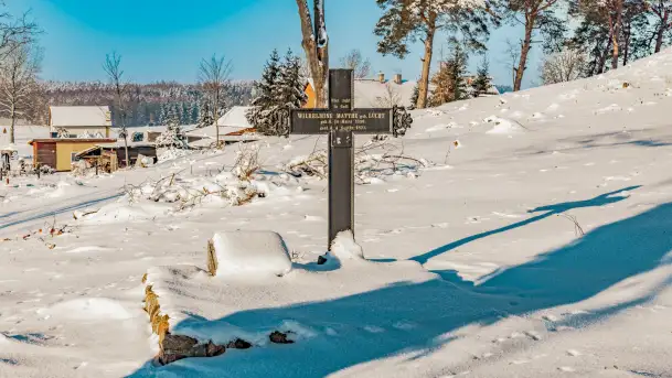 Zamek Krzyżacki, a teraz kościół w Bezławkach w zimowej scenerii, styczeń 2024 r. - zdjęcie 8