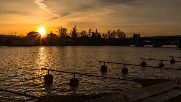 Zachód słońca w Mikołajkach, luty 2024 r. - zdjęcie 2