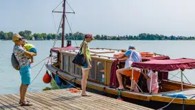 Melanie - replika parostatku, pływająca po Mazurach - zdjęcie 3