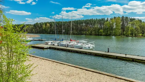 Zdjęcia: Atrakcyjne noclegi w domkach nad jeziorem Nidzkim: Ośrodek Wypoczynkowy Wodnik - zdjęcie 10