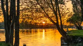 Zachód słońca nad jeziorem Ełckim w Ełku, maj 2024 r. - zdjęcie 9