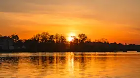 Zachód słońca nad jeziorem Ełckim w Ełku, maj 2024 r. - zdjęcie 17