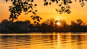 Zachód słońca nad jeziorem Ełckim w Ełku, maj 2024 r. - zdjęcie 26