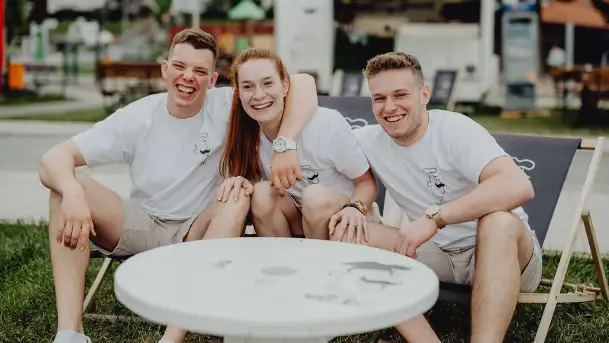 Pizzeria Marconi: Miejsce, Gdzie Smak Włoch Spotyka Się z Młodzieńczą Pasją - zdjęcie 11