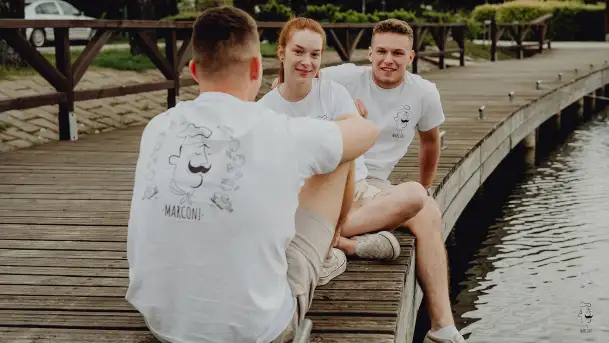 Pizzeria Marconi: Miejsce, Gdzie Smak Włoch Spotyka Się z Młodzieńczą Pasją - zdjęcie 10