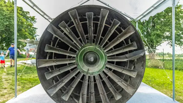 Muzeum Wilcze Lotnisko: Skarbnica Pamiątek po Polskich Dywizjonach Lotniczych - zdjęcie 9