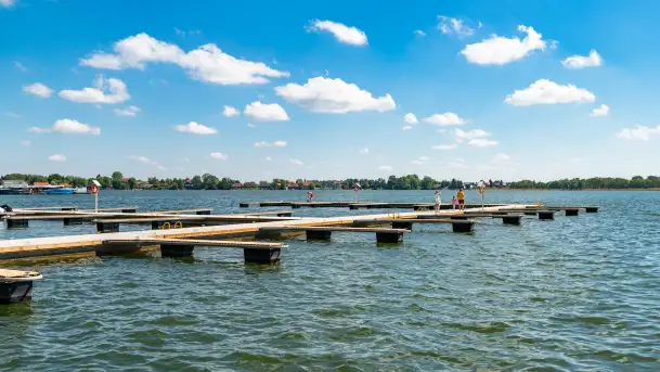 Pomosty pływające Karos – Lider w Budowie Pomostów na Mazurach - zdjęcie 2