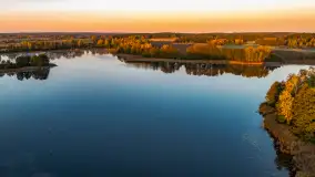 Jezioro Iławki z lotu ptaka o wschodzie słońca, październik 2024 r. - zdjęcie 11
