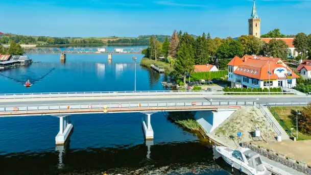 Mikołajki i okoliczne jeziora z drona, wrzesień 2024 r. - zdjęcie 3