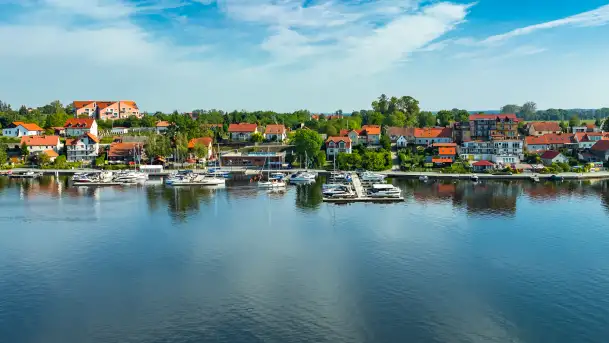 Mikołajki i okoliczne jeziora z drona, wrzesień 2024 r. - zdjęcie 4