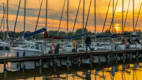 Zachód słońca nad jeziorem Bocznym w Rydzewie, maj 2024 r. - zdjęcie 21