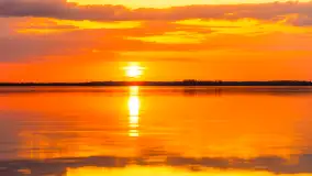 Relaksujący, kwietniowy zachód słońca nad jeziorem Dargin - zdjęcie 14