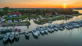 Zachód słońca z drona nad jeziorem Górkło, czerwiec 2025 r. - zdjęcie 12