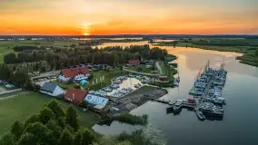 Zachód słońca z drona nad jeziorem Górkło, czerwiec 2025 r. - zdjęcie 5