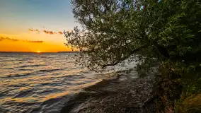 Zachód słońca w Pierkunowie, jezioro Kisajno, czerwiec 2025 r. - zdjęcie 3