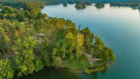 Jezioro Nidzkie i przystań OW Wodnik na fotkach  z drona, sierpień 2025 r. - zdjęcie 26