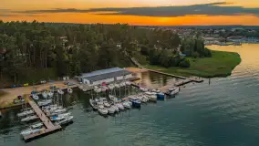 Resort Niegocin po zachodzie słońca na zdjęciach, sierpień 2025 r. - zdjęcie 5