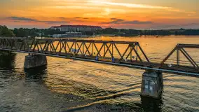 Mikołajki po zachodzie słońca z drona, sierpień 2025 r. - zdjęcie 16