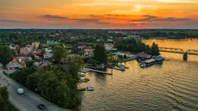 Mikołajki po zachodzie słońca z drona, sierpień 2025 r. - zdjęcie 10