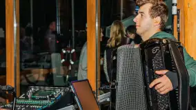 Jack Sparrow Band w tawernie Rozbitek, sierpień 2025 r. - zdjęcie 24