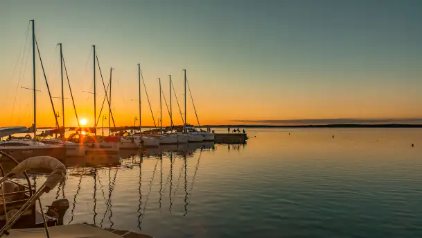 Zachód słońca nad jeziorem Śniardwy, Marina Śniardwy, sierpień 2025 r.