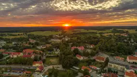 Ryn z lotu ptaka o zachodzie słońca, sierpień 2025 r. - zdjęcie 29