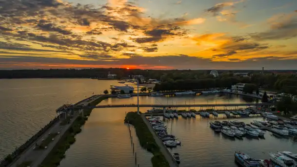 Zachód słońca nad Giżyckiem i Ekomariną, sierpień 2025 r. - zdjęcie 4