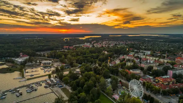 Zachód słońca nad Giżyckiem i Ekomariną, sierpień 2025 r. - zdjęcie 2