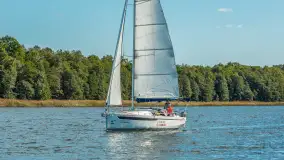 Jezioro Kisajno pełne jachtów, trwa żeglarski wrzesień 2025 - zdjęcie 51