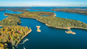 Jesień nad jeziorem Kisajno w Pięknej Górze, październik 2025 r. - zdjęcie 34