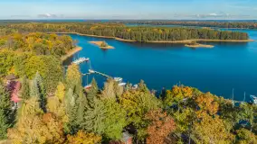 Jesień nad jeziorem Kisajno w Pięknej Górze, październik 2025 r. - zdjęcie 40