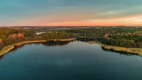 Zachód słońca nad jeziorem Gołdopiwo z drona, listopad 2025 r. - zdjęcie 19