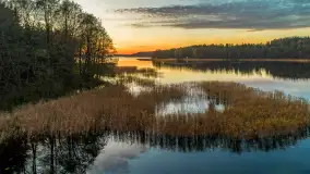 Zachód słońca nad jeziorem Gołdopiwo z drona, listopad 2025 r. - zdjęcie 13