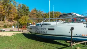 Jesienne kadry w porcie Pod Dębem, nad jeziorem Nidzkim, październik 2025 r. - zdjęcie 45