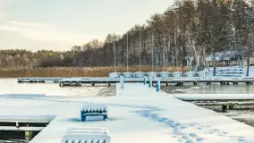 Zima w porcie Resort Niegocin, grudzień 2025 r. - zdjęcie 1