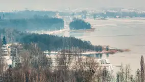 Niegocin skuty lodem w okowach zimowych mgieł, styczeń 2026  - zdjęcie 12