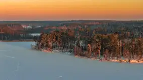 Zachód słońca nad jeziorem Nidzkim, Ruciane Nida z drona, styczeń 2026 r.  - zdjęcie 20