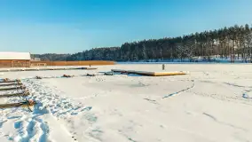 Wodnik nad jeziorem Nidzkim w zimowej scenerii, styczeń 2026 r. - zdjęcie 48