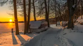 Zachód słońca nad jeziorem Nidzki, Pod Dębem, styczeń 2026 r. - zdjęcie 2