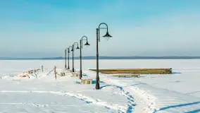 Marina Śniardwy i największe polskie jezioro w zimowej scenerii, styczeń 2026 r. - zdjęcie 15