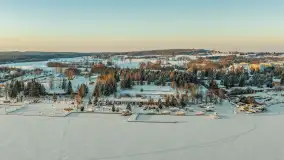 Zachód słońca nad jeziorem Ryńskim z drona, luty 2026 r. - zdjęcie 29