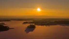 Zachód słońca nad jeziorem Ryńskim z drona, luty 2026 r. - zdjęcie 25