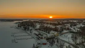 Zachód słońca nad jeziorem Ryńskim z drona, luty 2026 r. - zdjęcie 38