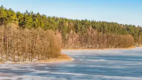 Zimowy wieczór nad jeziorem Tyrkło z drona, luty 2026 r. - zdjęcie 19