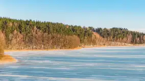 Zimowy wieczór nad jeziorem Tyrkło z drona, luty 2026 r. - zdjęcie 25