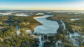 Zimowy wieczór nad jeziorem Tyrkło z drona, luty 2026 r. - zdjęcie 30